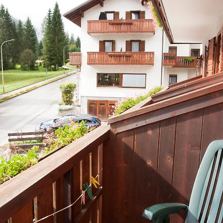 Garni Mariolina Bed and Breakfast Falcade Εξωτερικό φωτογραφία