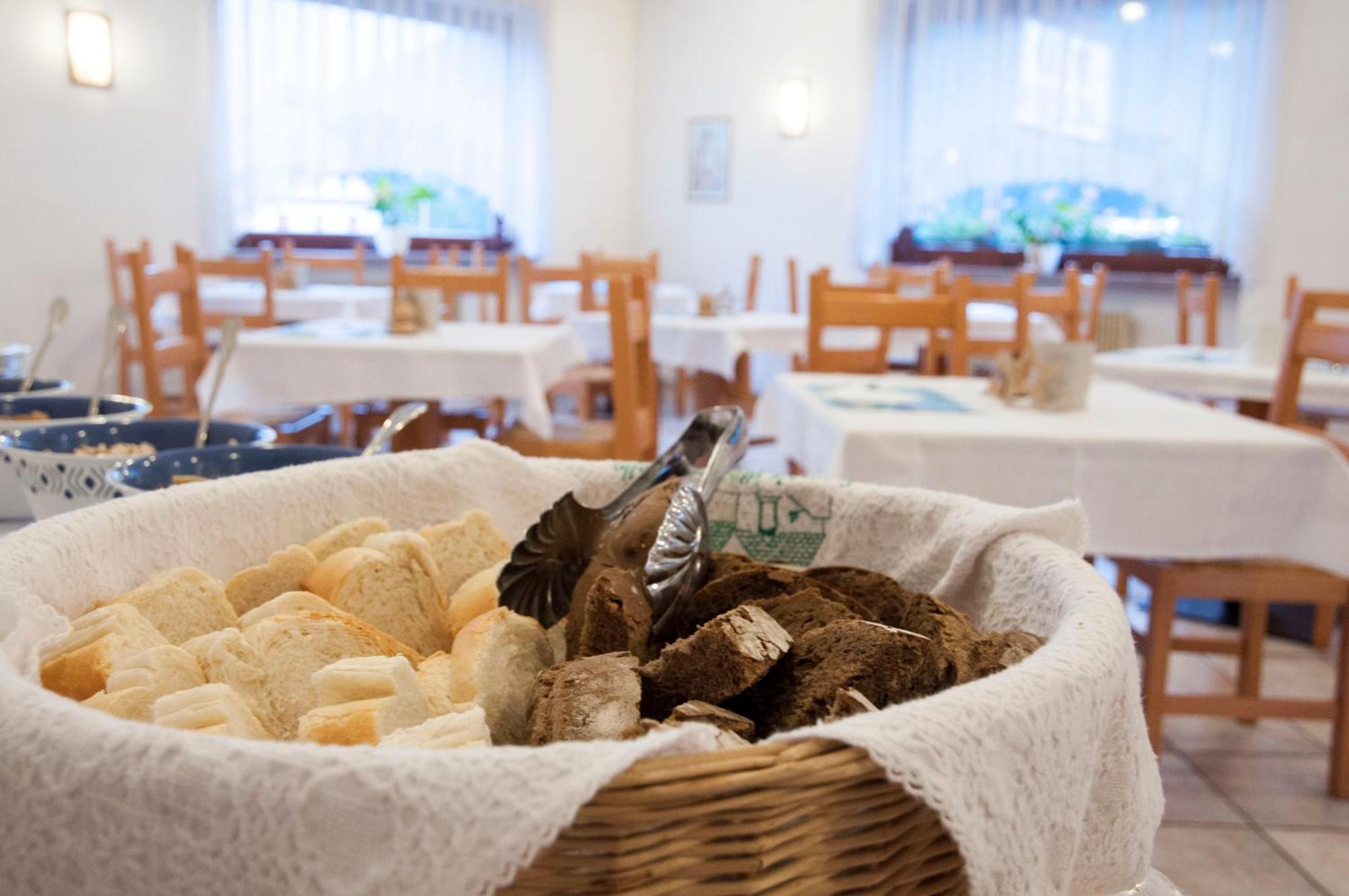 Garni Mariolina Bed and Breakfast Falcade Εξωτερικό φωτογραφία