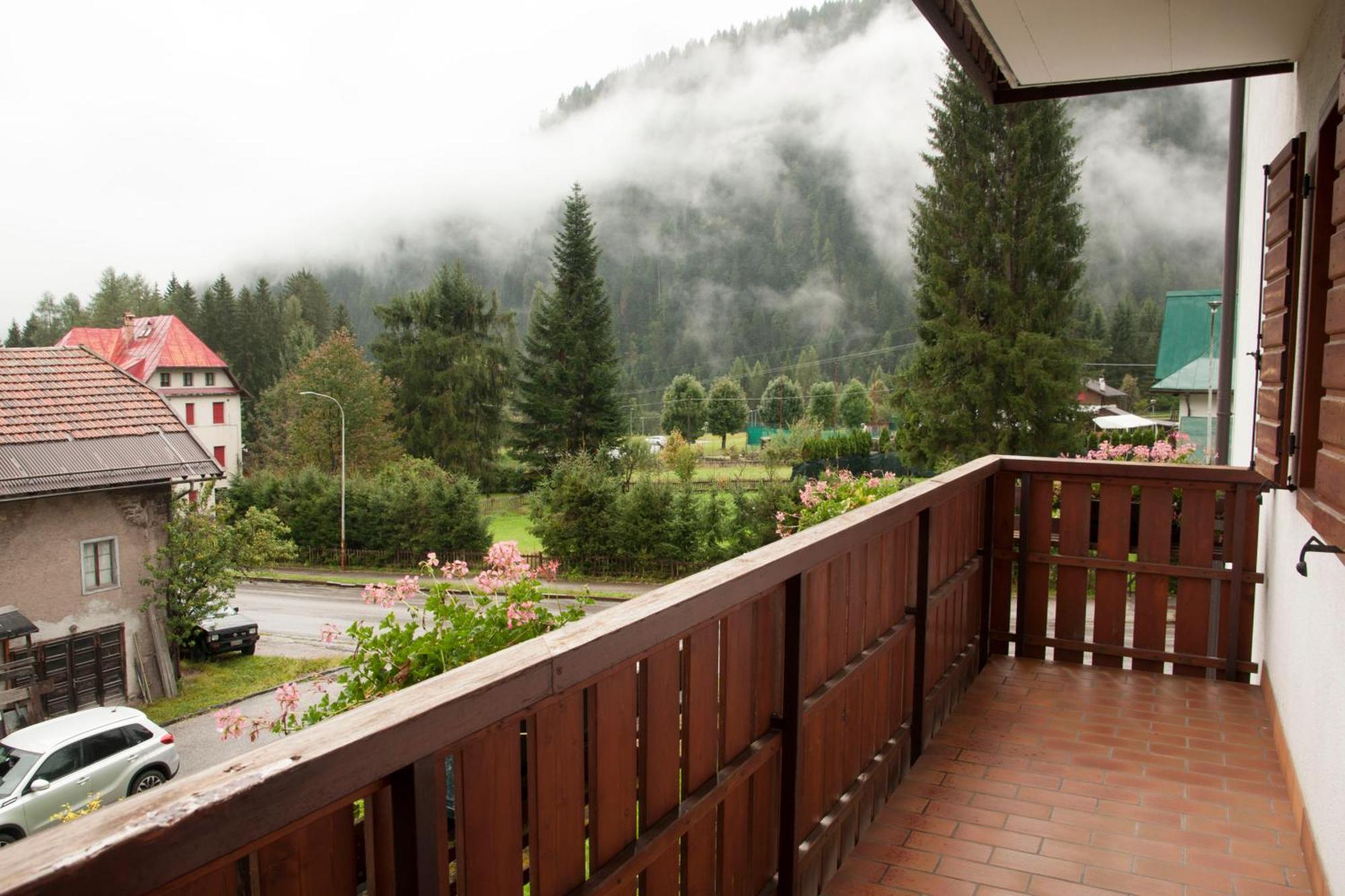Garni Mariolina Bed and Breakfast Falcade Εξωτερικό φωτογραφία