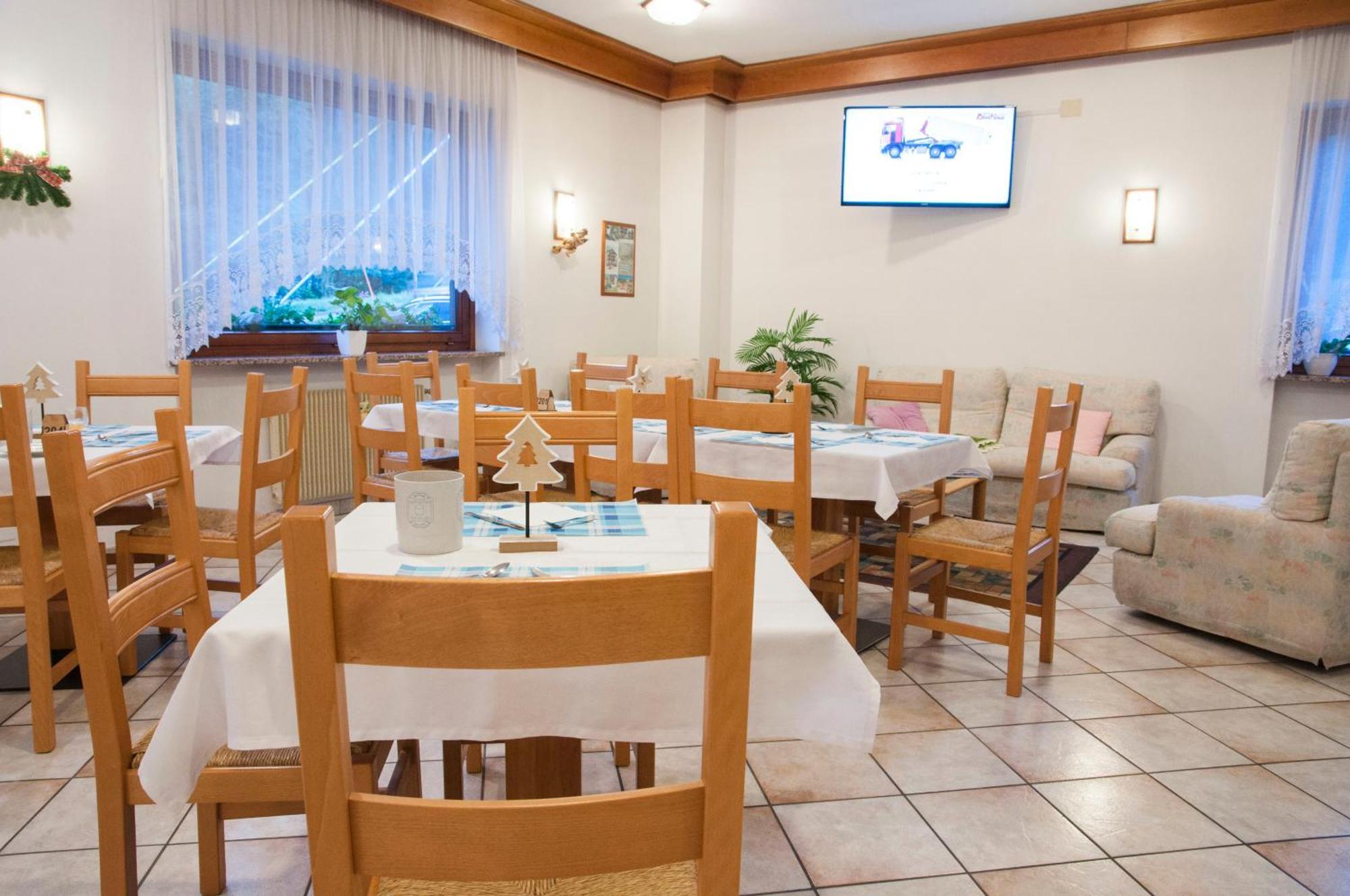 Garni Mariolina Bed and Breakfast Falcade Εξωτερικό φωτογραφία