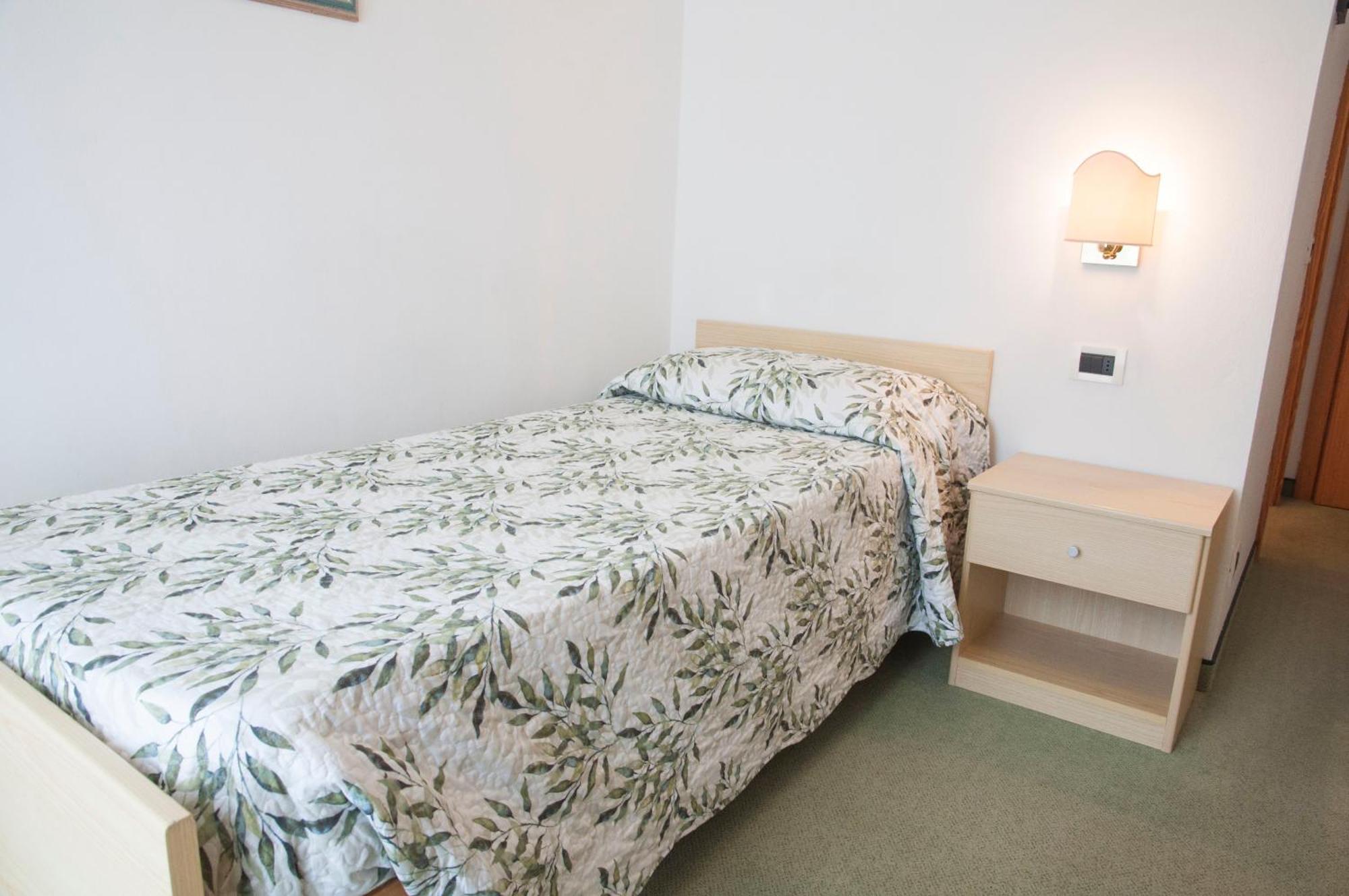 Garni Mariolina Bed and Breakfast Falcade Εξωτερικό φωτογραφία