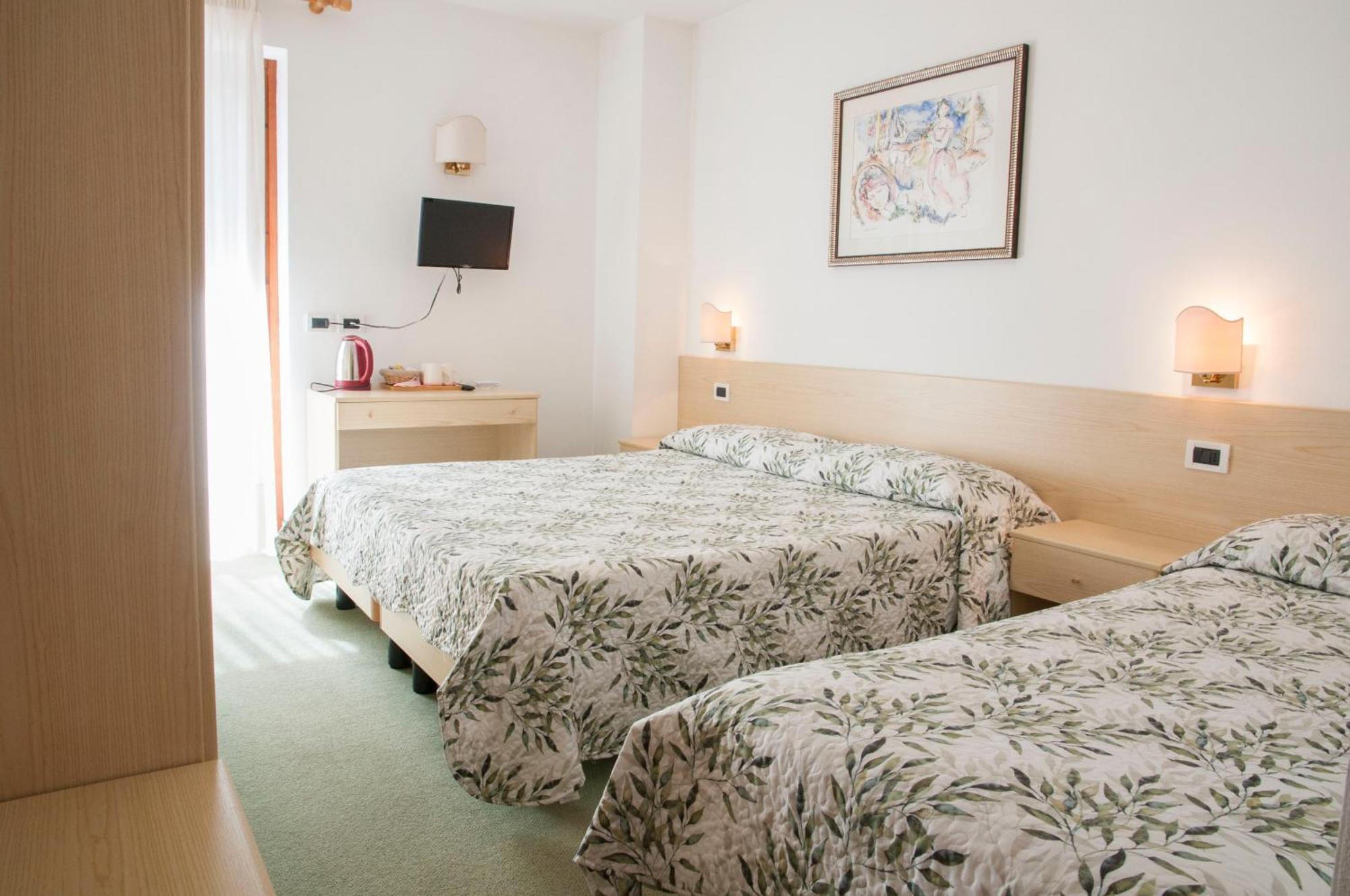 Garni Mariolina Bed and Breakfast Falcade Εξωτερικό φωτογραφία